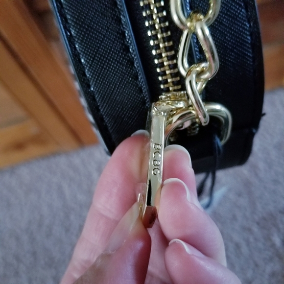 BCBG CROSS BODY BAG SIENNA SIGNATURE BLACK purses - Picture 14 of 15